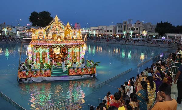 TTD:తెప్పపై పద్మావతి అమ్మవారు