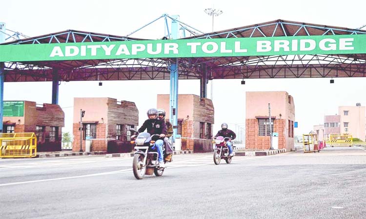 NHAI:టూ వీలర్ వాహనాలకు టోల్ లేదు