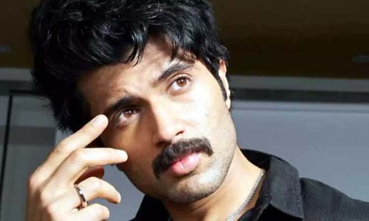 విజయ్ దేవరకొండకు షాక్..