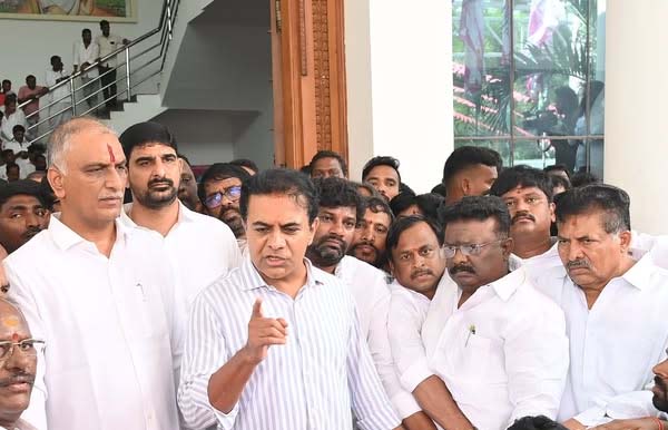 ఏసీబీ విచారణకు కేటీఆర్