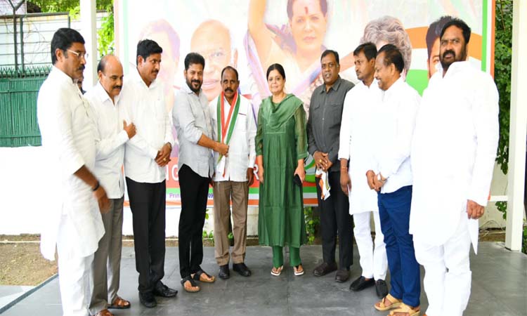 తెలంగాణ రాజకీయాల్లో ఉత్కంఠ..