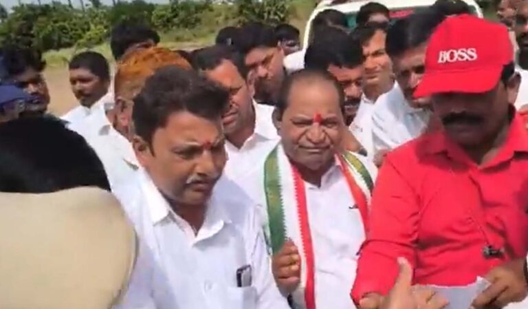 కాంగ్రెస్ ఎమ్మెల్యేకు నిరసన సెగ