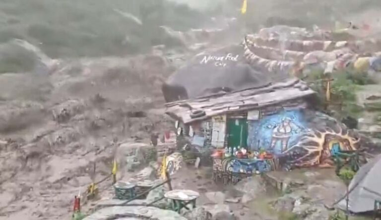 హిమాచల్‌ప్రదేశ్‌లో వర్ష బీభత్సం