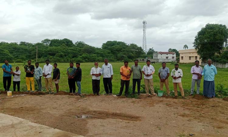 హరితహారంలో తడికొండ గ్రామస్తులు