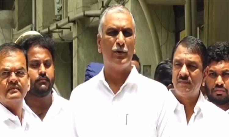 కాంగ్రెస్..కవర్ పాయింట్ ప్రజెంటేషన్