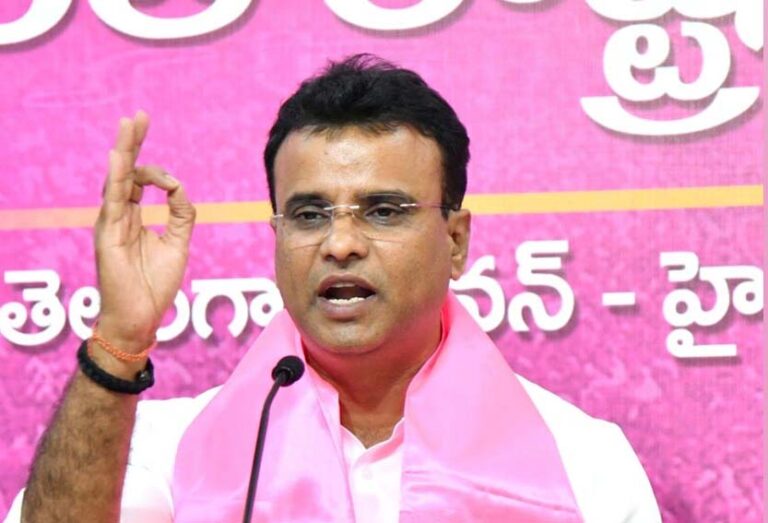 ఫిరాయింపు ఎమ్మెల్యేలు రాజీనామా చేయాలి