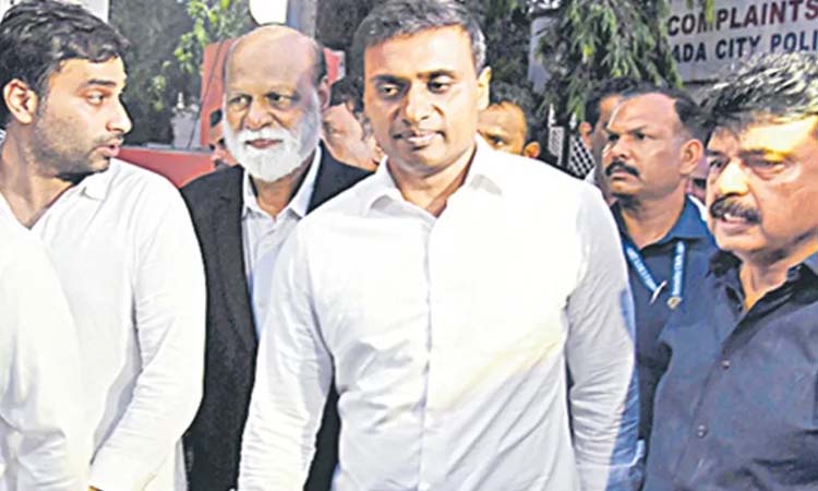 వైసీపీ ఎంపీ మిథున్ రెడ్డి అరెస్ట్..