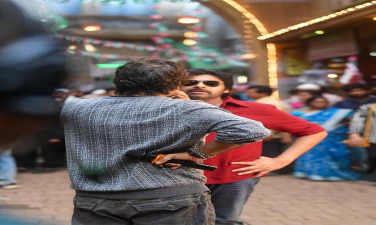 ఉస్తాద్…పవన్ లుక్ అదుర్స్!