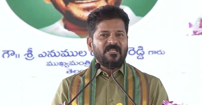 మహిళలను కోటిశ్వరులను చేస్తాం:రేవంత్
