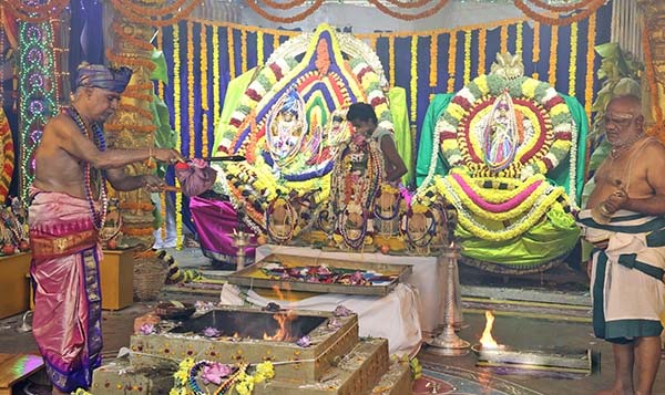 మహాపూర్ణాహుతితో ముగిసిన పవిత్రోత్సవాలు