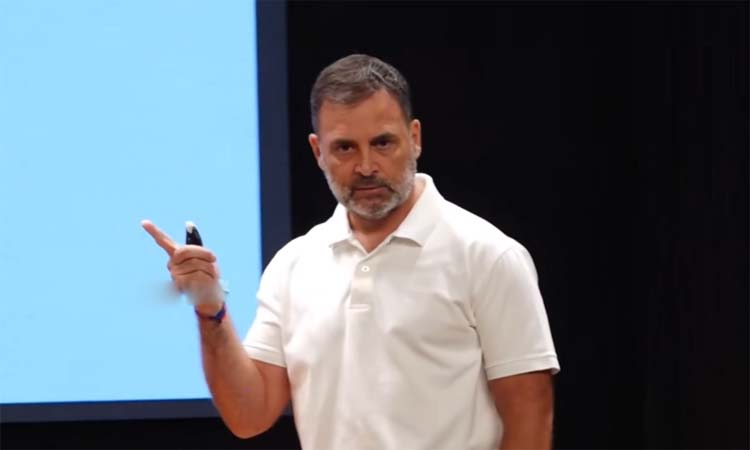 కాంగ్రెస్ ఓటర్లే లక్ష్యంగా ఓటు చోరి