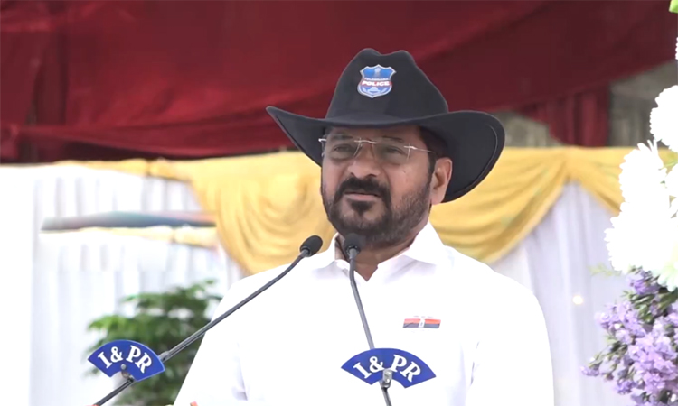 పోలీసుల త్యాగాలను మర్చిపోలేం:రేవంత్