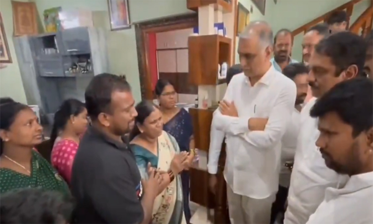 చంద్రశేఖర్ కుటుంబానికి హరీష్ పరామర్శ