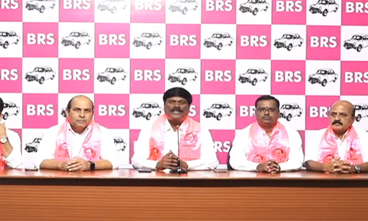 ప్రభుత్వ నిర్లక్ష్యంతోనే 12 మంది మృతి