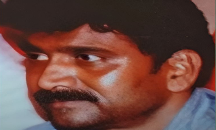 మావోలకు మరో షాక్..కీలకవ్యక్తి లొంగుబాటు