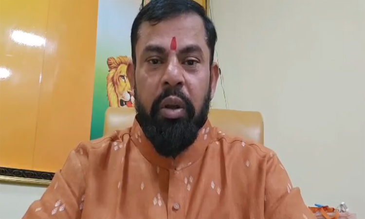 టీడీపీ ఎమ్మెల్యే బుద్దిలేని వ్యక్తి:రాజాసింగ్