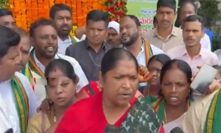 ఆదివాసీల ఆరాధ్య దైవం..కొమురం భీం