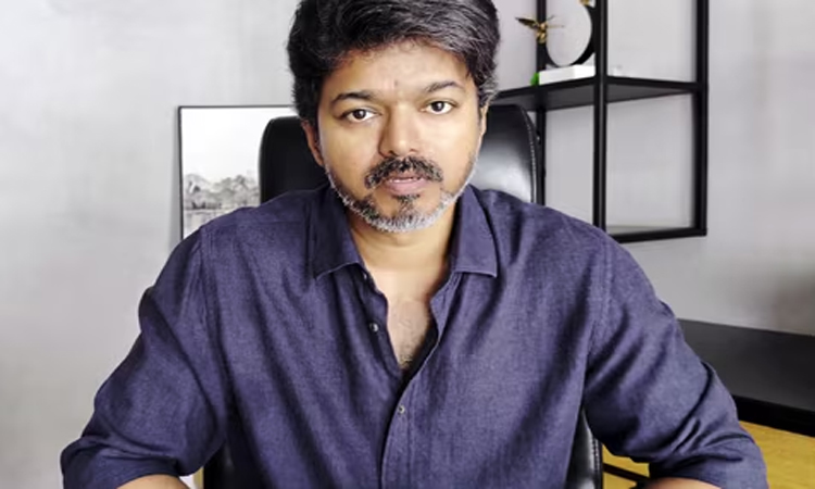 కరూర్ బాధిత కుటుంబాలతో విజయ్..