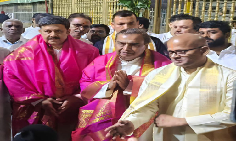 ఆలయాలకు అంబానీ భారీ విరాళాలు..