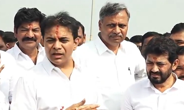 బీసీలను మోసం చేసిన కాంగ్రెస్: కేటీఆర్