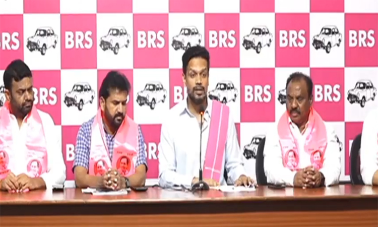 కొండా వ్యాఖ్యలపై కార్తీక్ రెడ్డి సెటైర్