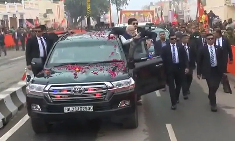 అయోధ్యలో ప్రధాని మోదీ రోడ్‌షో