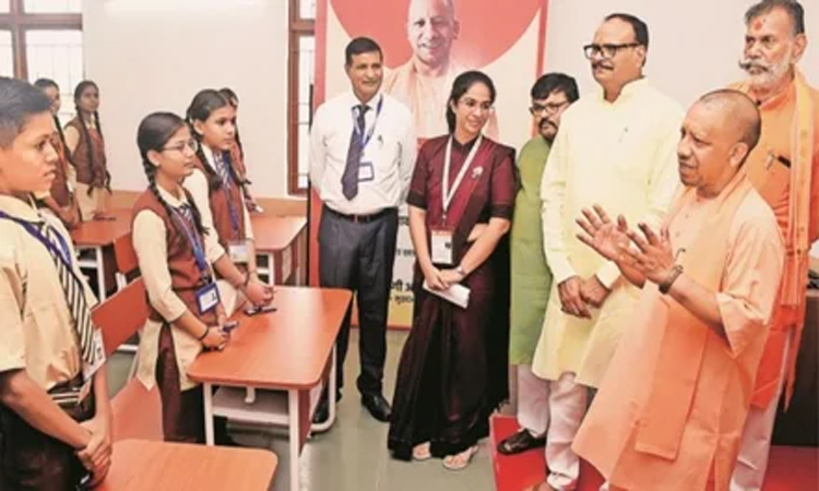 UP:విద్యాసంస్థల్లో వందేమాతరం తప్పనిసరి