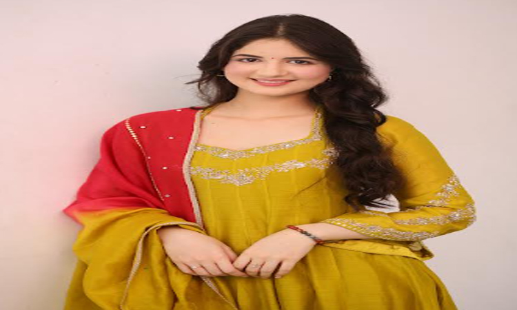 బాలయ్యతో నటించడం అదృష్టం:హర్షాలి