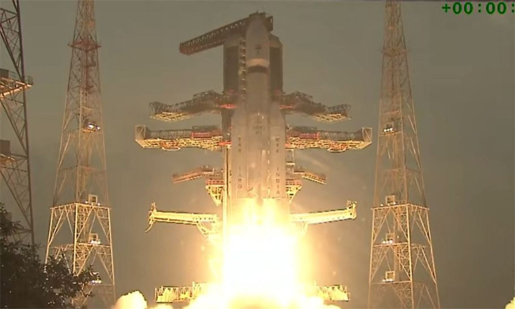 ‘బాహుబలి’ ప్రయోగం సక్సెస్‌:ఇస్రో