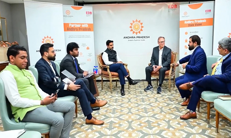 అమెరికా పర్యటనలో లోకేష్ బిజీ బిజీ..