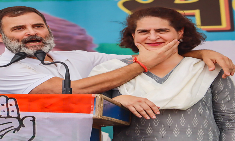 రాహుల్ ఫెయిల్..ప్రియాంకకు పగ్గాలు అప్పగించాలి!