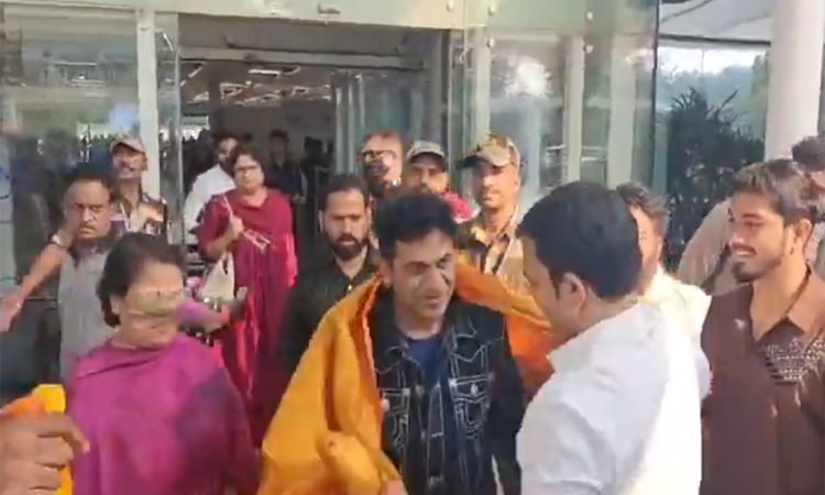 గుమ్మడి నర్సయ్య..పూజా కార్యక్రమం