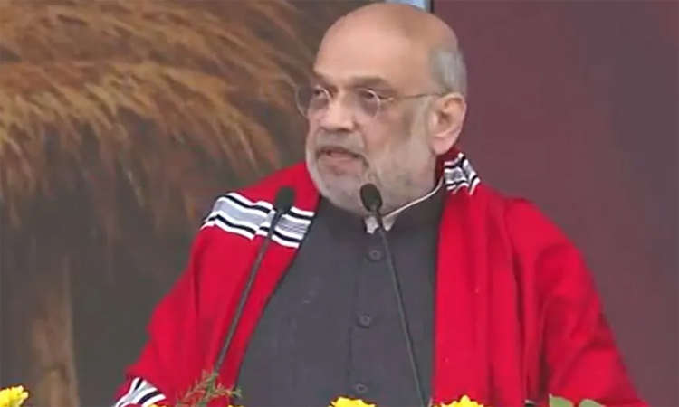 అక్రమ చొరబాటుదారులపై అమిత్ షా