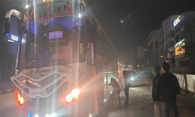 219 ప్రైవేట్ ట్రావెల్స్ బస్సులపై కేసులు