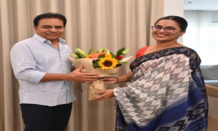 కేటీఆర్‌కు ప్రతిష్టాత్మక అంతర్జాతీయ ఆహ్వానం