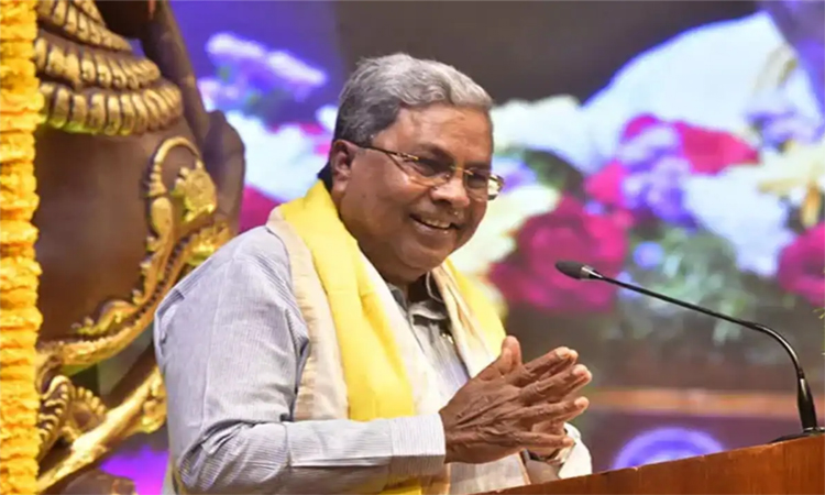 కర్ణాటక సీఎం సిద్దూ..అరుదైన రికార్డు!