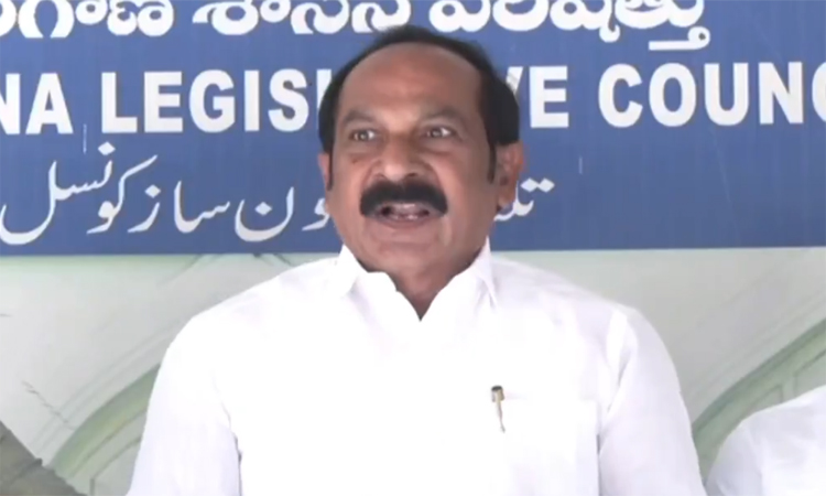 మండలి చైర్మన్‌కు తక్కెళ్లపల్లి ఫిర్యాదు