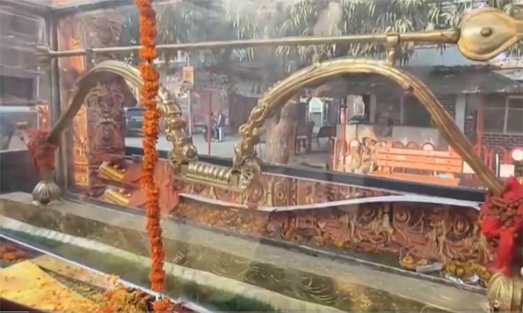 రామ మందిరానికి బంగారు ధనుస్సు