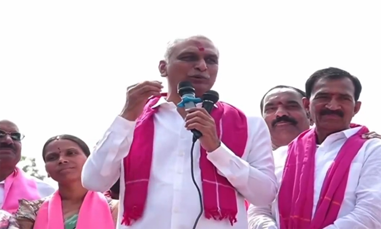 కేసీఆర్ జాతిపిత..రేవంత్ బూతుపిత!