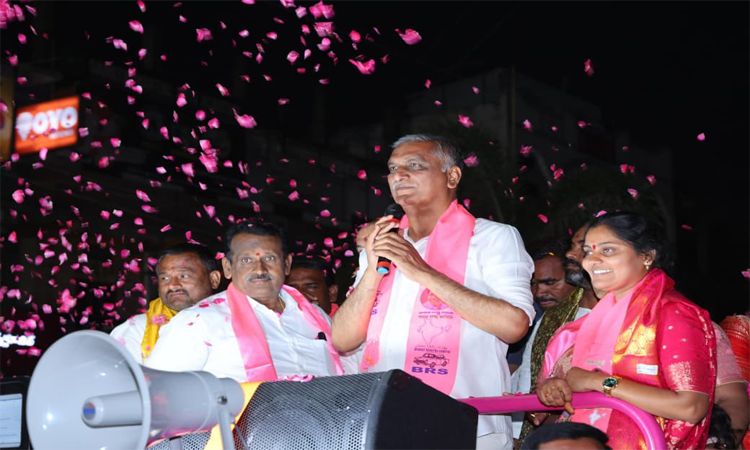 ఎన్నికల ప్రచారం..మాజీ మంత్రి హరీష్ రికార్డ్