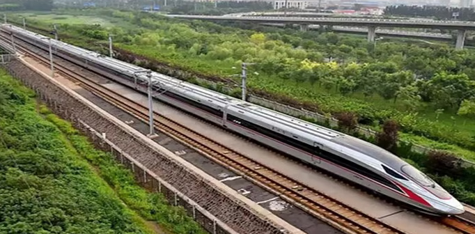 కేరళ..సెమీ హైస్పీడ్ రైల్వే లైన్!