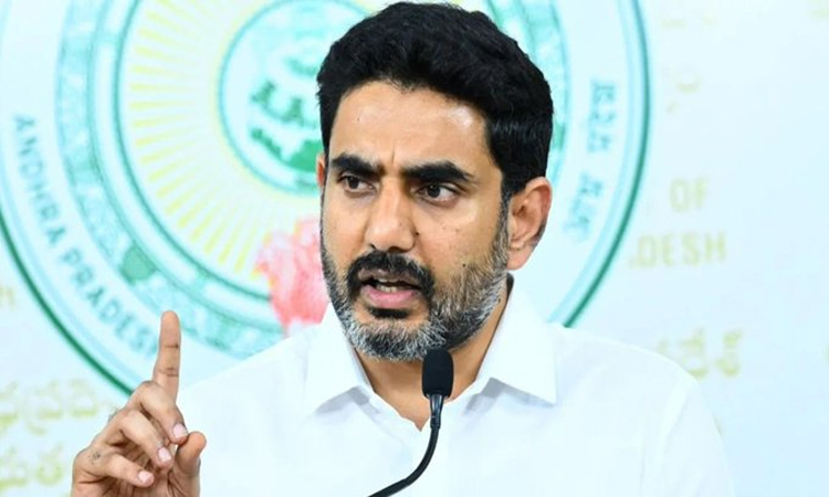 అశ్లీల నృత్యాల ఘటనపై లోకేశ్ సీరియస్