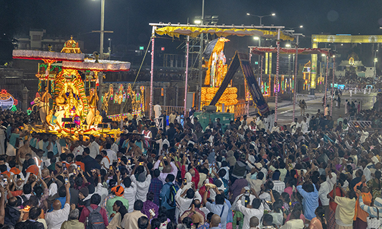 TTD:వైభవంగా పౌర్ణమి గరుడసేవ