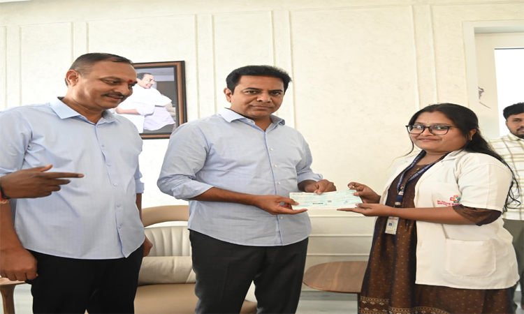 మెడికల్ విద్యార్థులకు అండగా ఎమ్మెల్యే లక్ష్మారెడ్డి