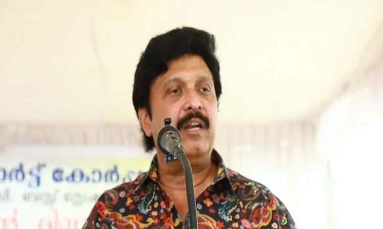 ప్రేమ నేరం కాదు..కేరళ మంత్రి!
