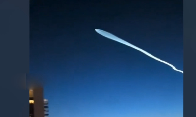 సెజ్జిల్‌ను ప్రయోగించిన ఇరాన్