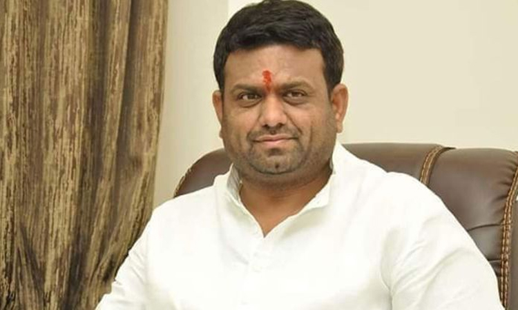 పైలట్ రోహిత్ రెడ్డికి బీఆర్ఎస్ షోకాజ్ నోటీస్