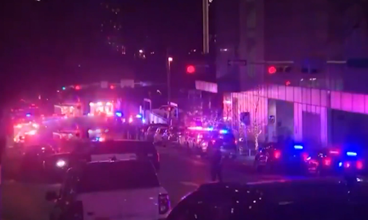 అమెరికాలోని టెక్సాస్‌లో కాల్పుల కలకలం