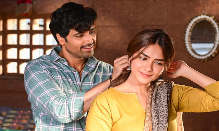 అడివి శేష్..’డెకాయిట్‌’ యూ/ఏ