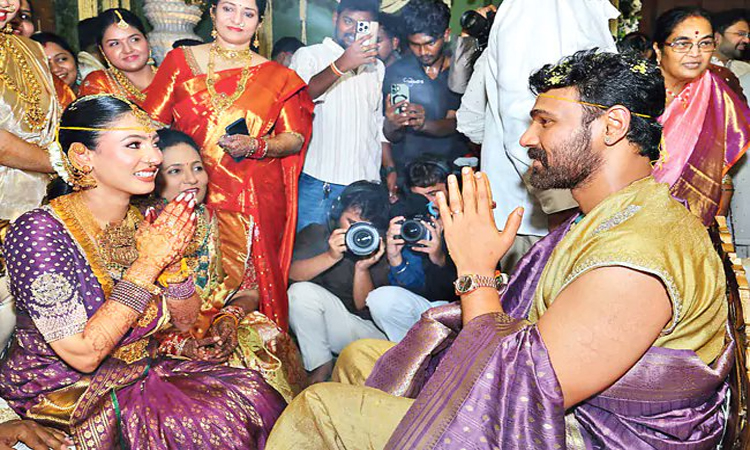 శ్రీవారి సన్నిధిలో బెల్లంకొండ వివాహం